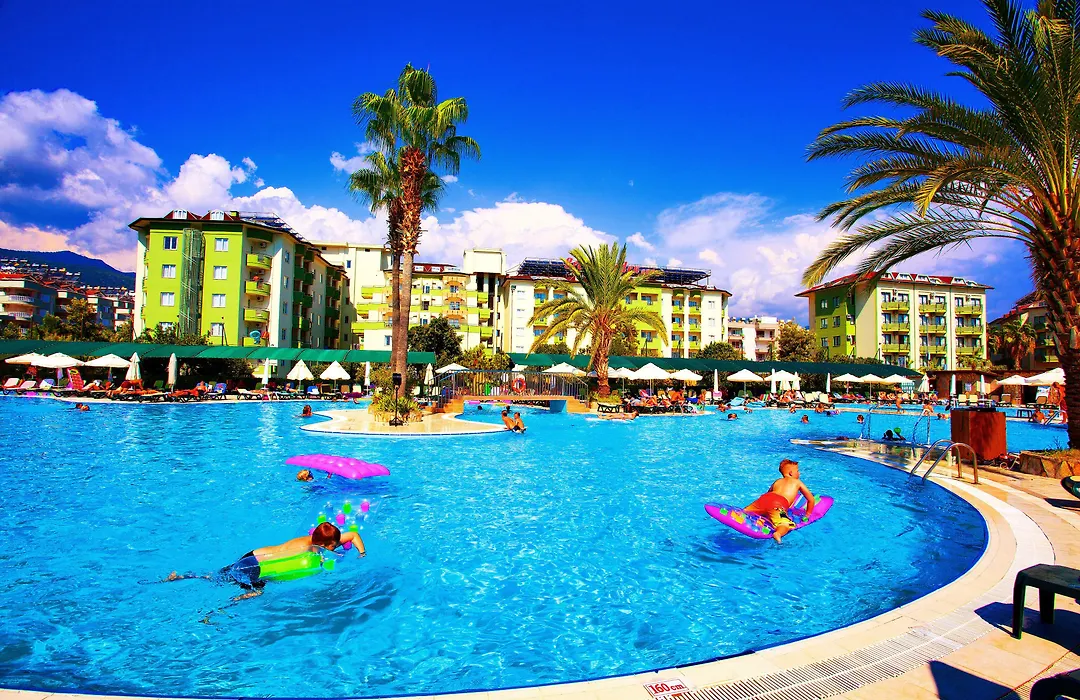 Green Garden Resort & Spa Hotel-1